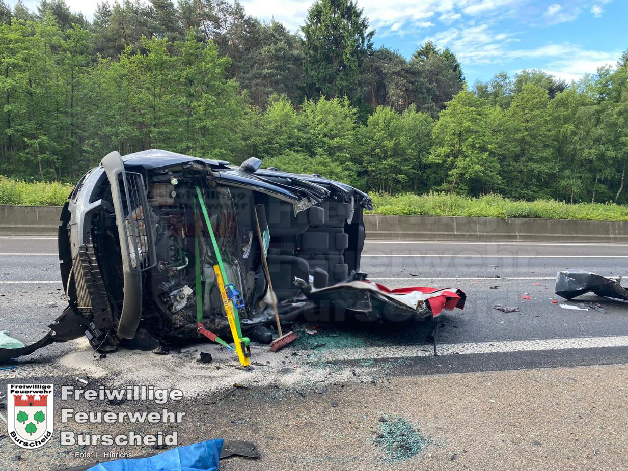 Verkehrsunfall 03. Juni 2021 auf der A1 bei Burscheid
