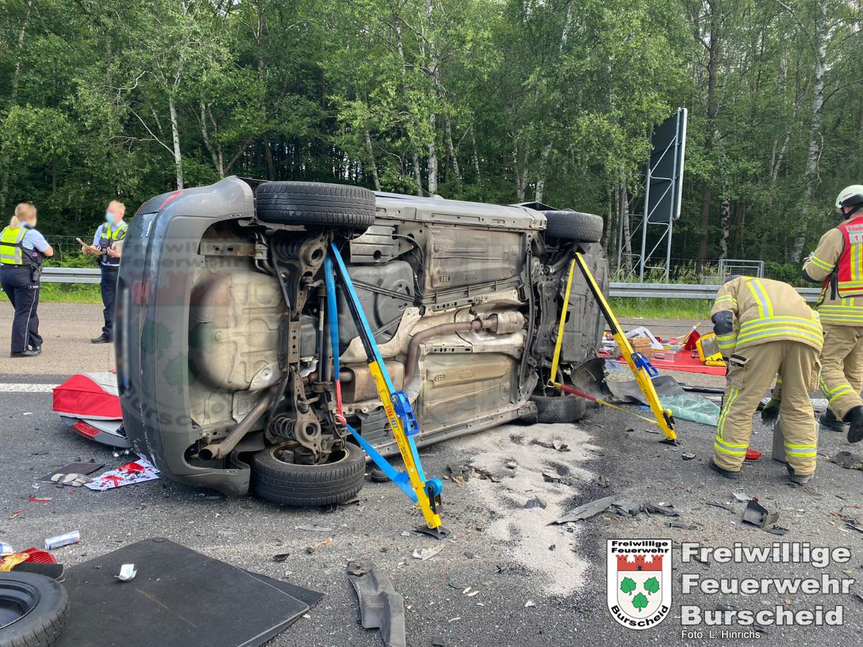 Verkehrsunfall 03. Juni 2021 auf der A1 bei Burscheid